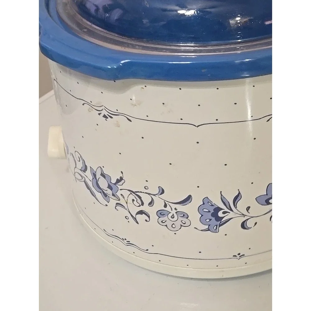 VINTAGE Rival Crock Pot 3120 2.5 Qt Blue Floral Pattern Stoneware Slow Cooker